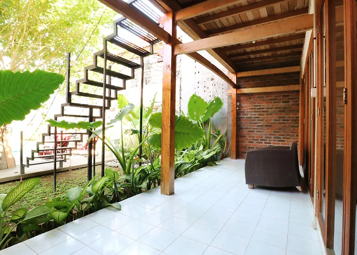 ゲストハウス Indopurejoy House - Komala Indah